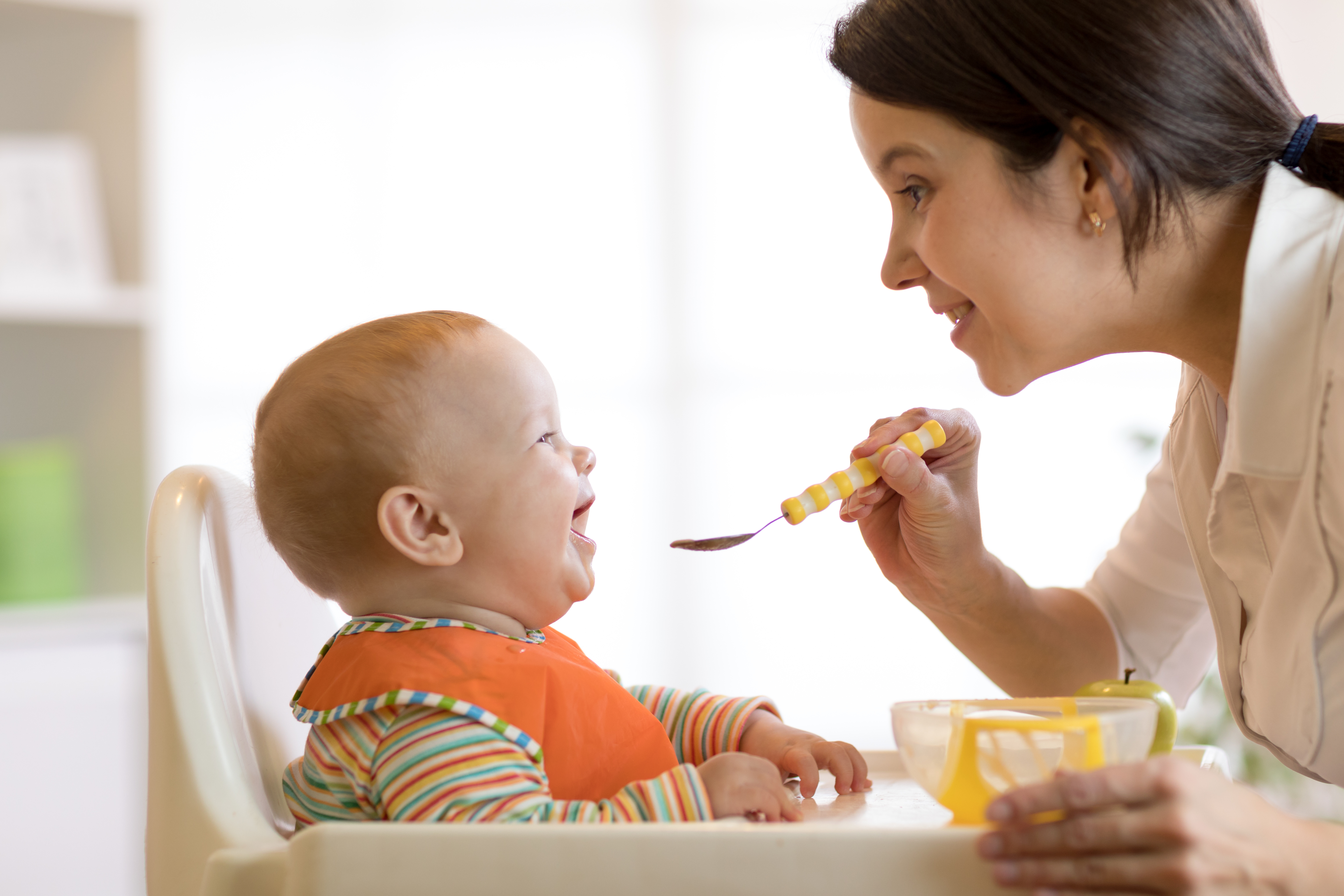 When to Start Solid Foods - Nutrix Blog
